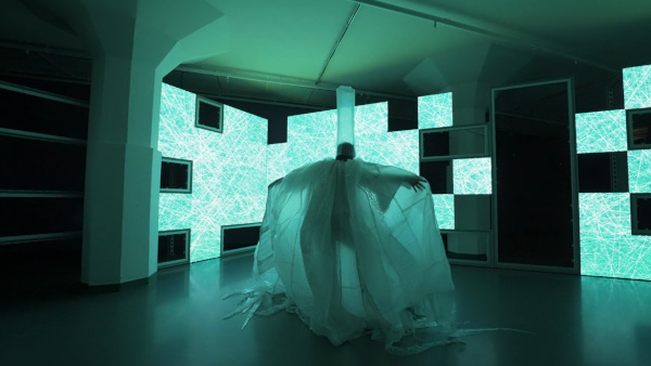 Muna Tseng Dance Performance